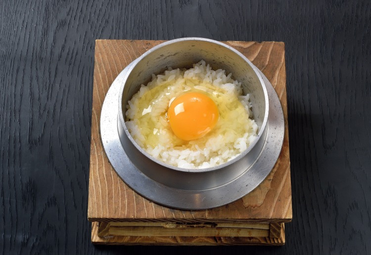 ■純国産鶏卵使用の卵かけごはん