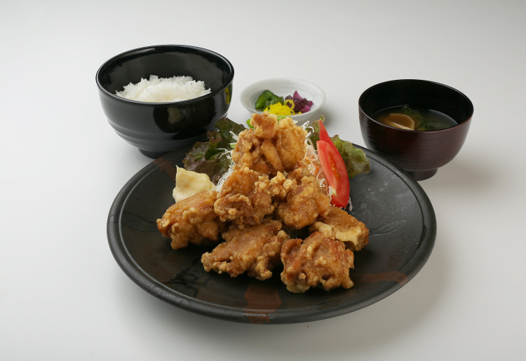 ▼特盛唐揚げ定食(若鶏7個)